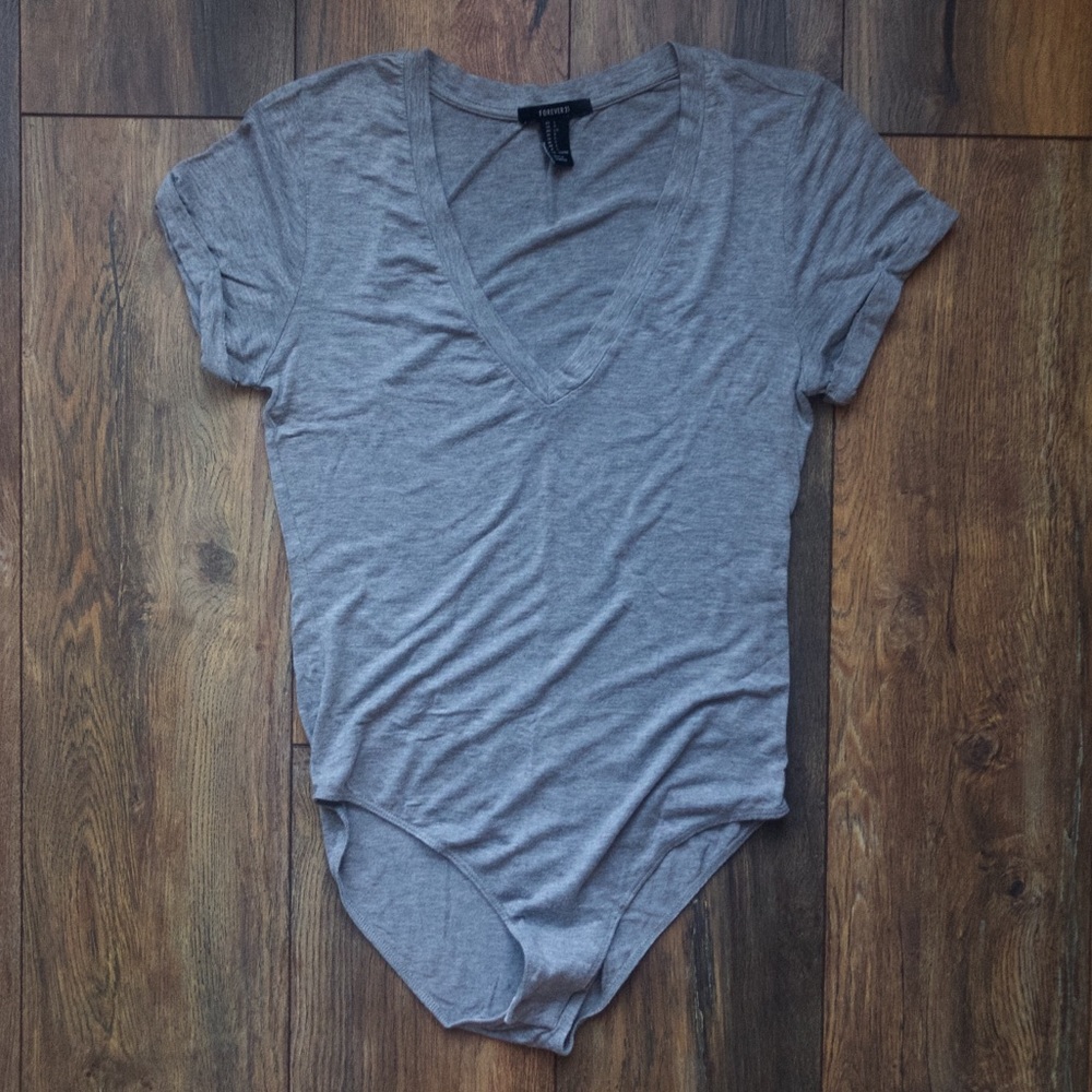 [forever 21] Gray V Neck Bodysuit sz L